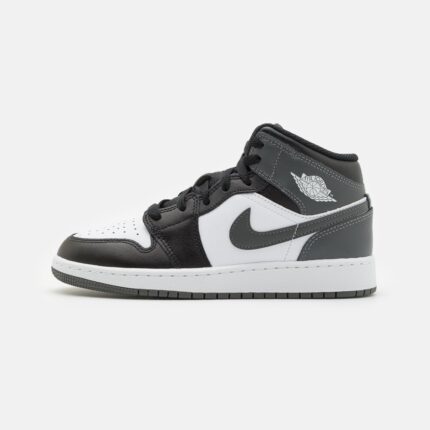 Jordan 1 Mid Black-White